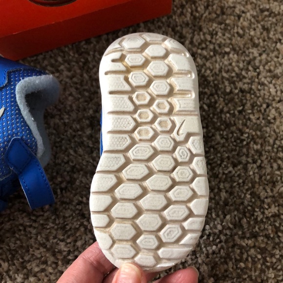 Nike toddler’s sneakers - Picture 4 of 6